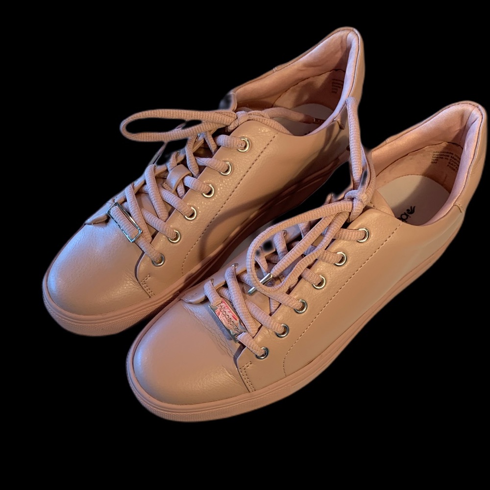 Ideology Size 8 / 39 leather, blush chic sneakers